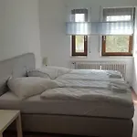 아파트 1 *