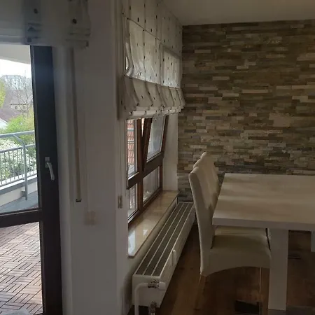 1 Metzingen (Tubingen)