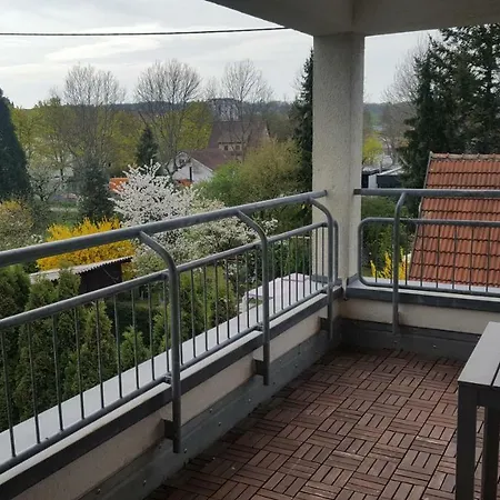 1 Apartment *